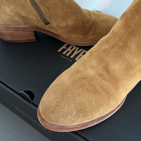 Frye Carson Piping Bootie - Picture 4 of 13